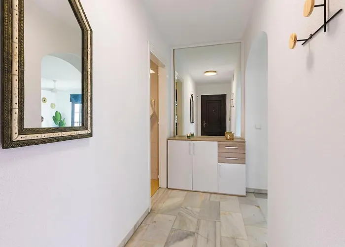 - Puerto Banus With Seaviews, 1br * Марбелья