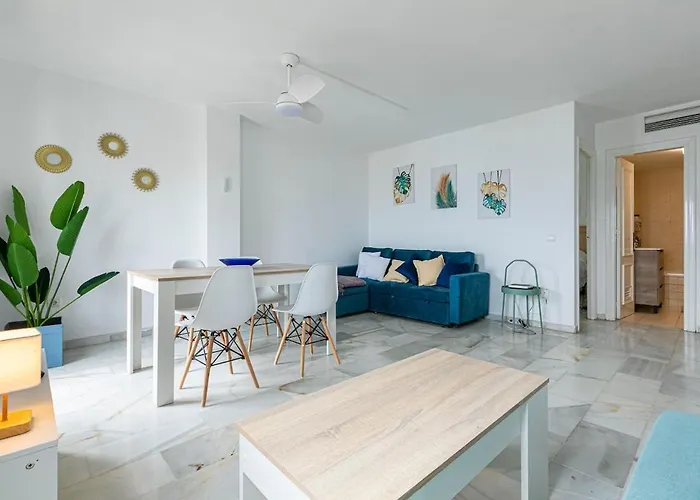 - Puerto Banus With Seaviews, 1br Апартаменты